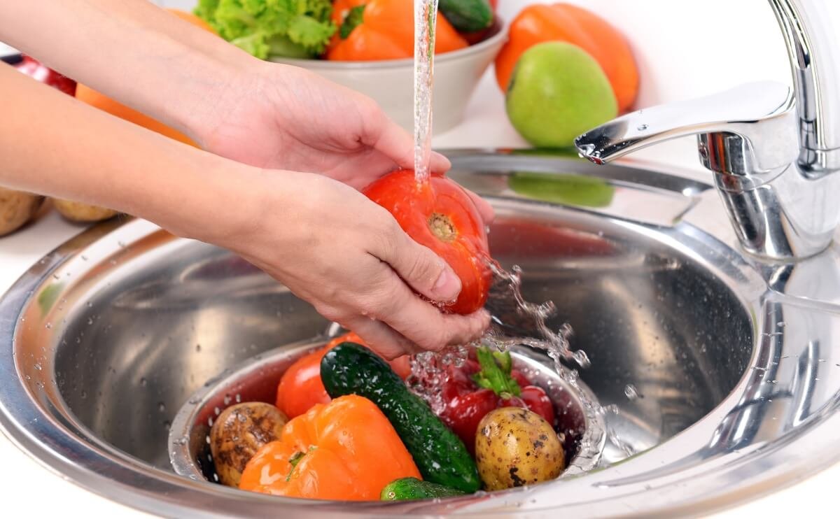 El Impacto del Agua Contaminada en los Alimentos