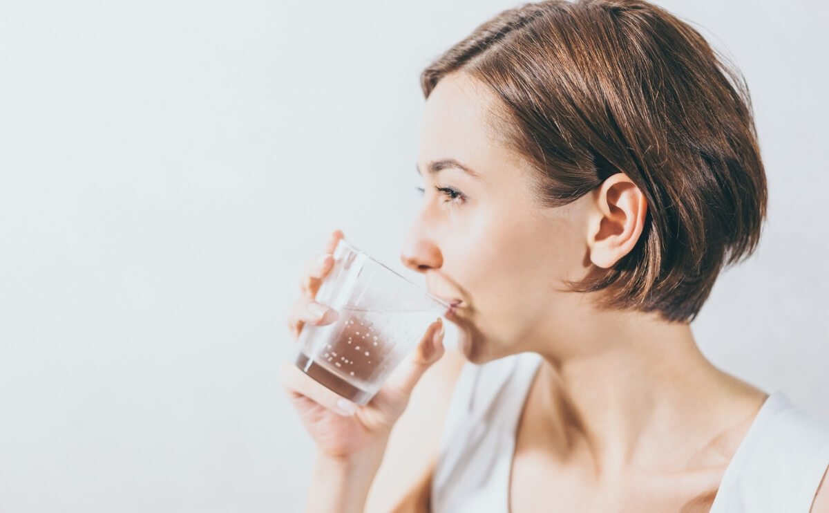 El Agua en el Bienestar Mental: ¿Cómo la Hidratación Afecta Tu Estado de Ánimo?