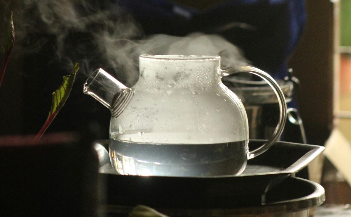 Hervir el Agua ¿Es Suficiente? Mitos y Verdades Sobre la Potabilización en el Hogar