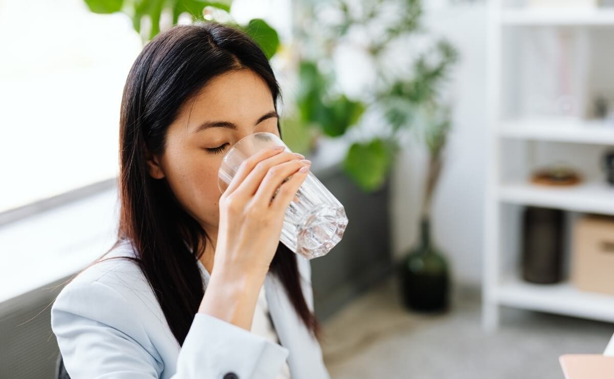 Errores Comunes al Beber Agua que Pueden Estar Afectando Tu Salud