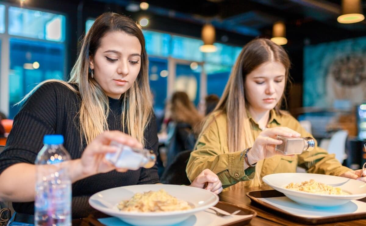 Cómo Influye el Agua en la Digestión y Por Qué es Clave para Tu Bienestar