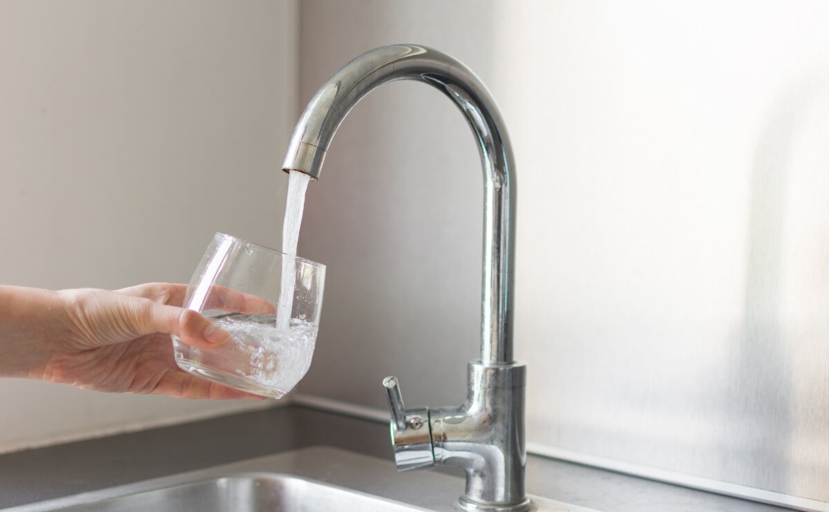 Cómo la Calidad del Agua Influye en el Sabor del Café, Té e Infusiones