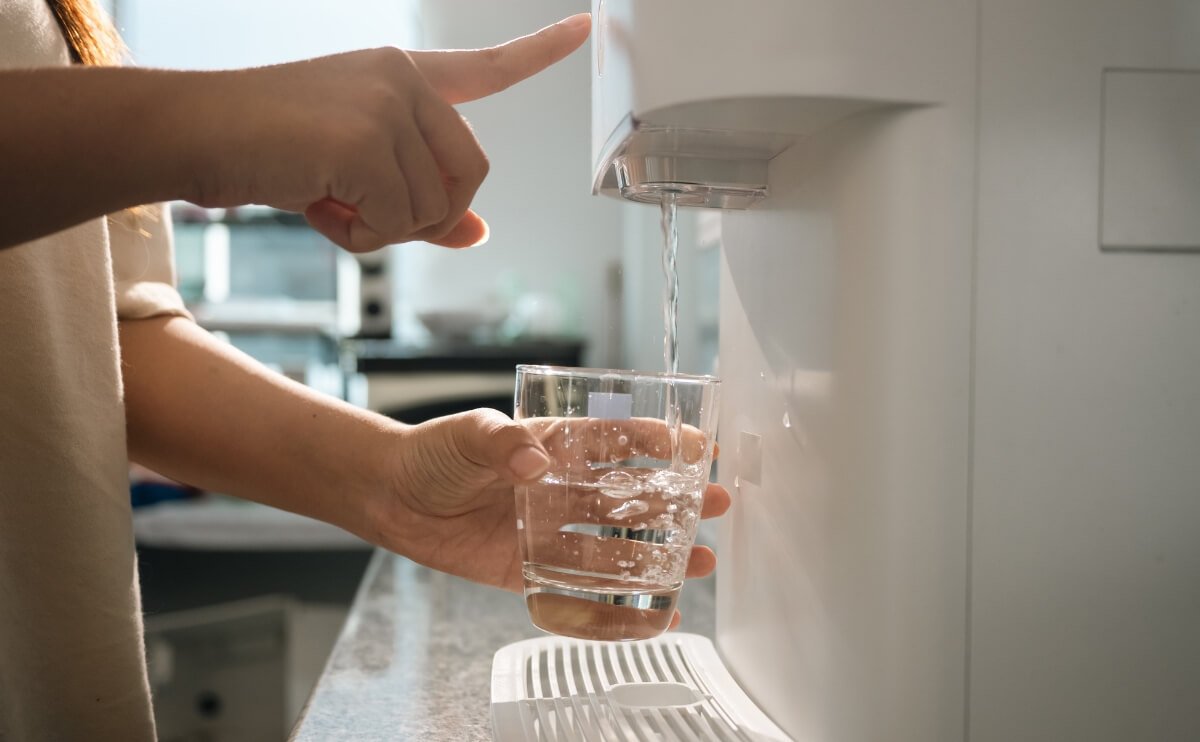 Agua del Grifo, Embotellada o Purificada: ¿Qué Diferencias Hay Realmente?