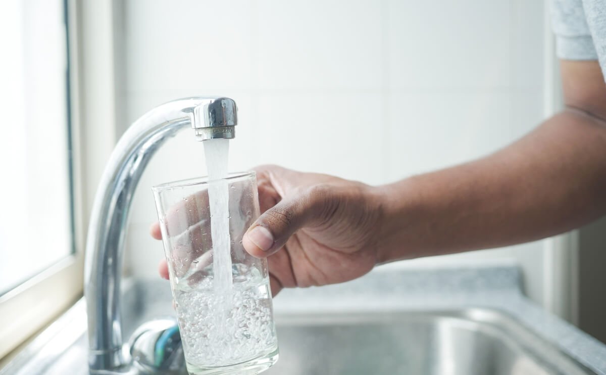 Agua del Grifo, Embotellada o Purificada: ¿Qué Diferencias Hay Realmente?